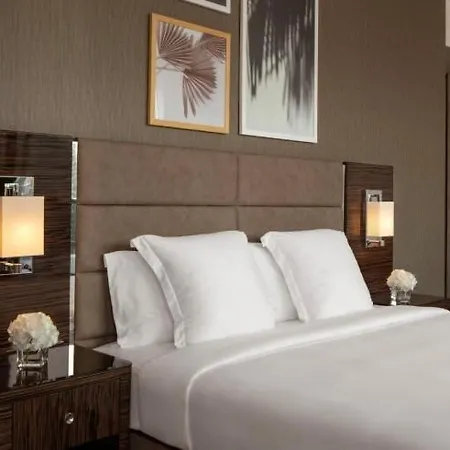 Hanza Tower Casino & Pool & Sauna & Jacuzzi *