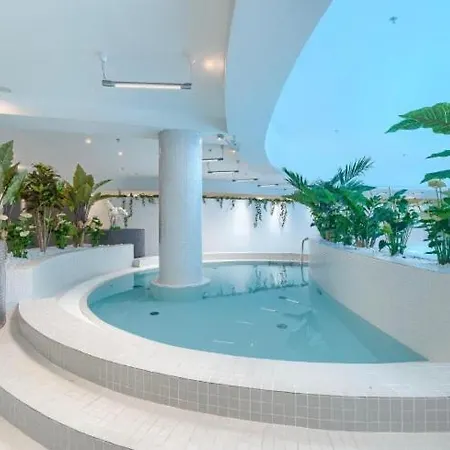 Hanza Tower Casino & Pool & Sauna & Jacuzzi * شتشيتسين