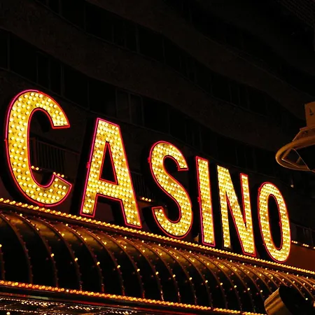 Hanza Tower Casino & Pool & Sauna & Jacuzzi شتشيتسين